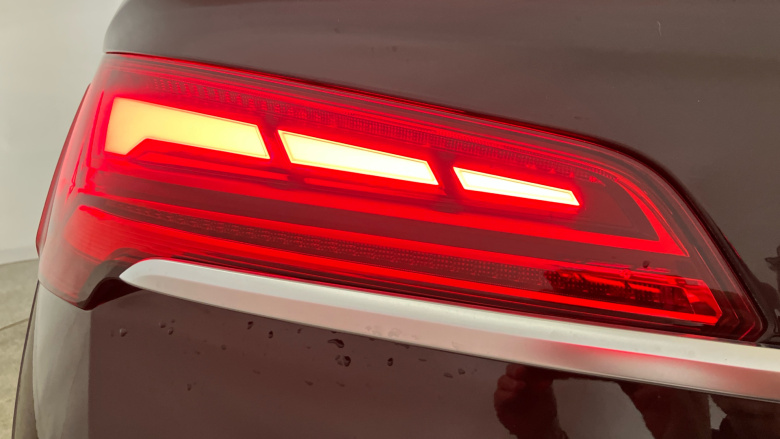 Audi Q5 50 TFSI e Quattro S Line 5dr S Tronic Estate